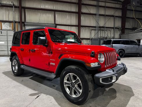 Used 2021 Jeep Wrangler Unlimited Sahara AWD/4WD image 2