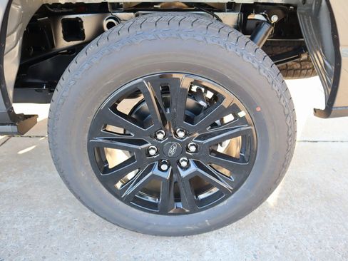 New 2025 Ford F150 Platinum w/ Equipment Group 702A High image 21