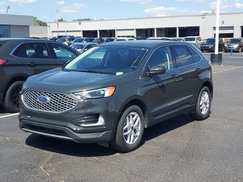 Used 2023 Ford Edge SEL AWD/4WD image 3