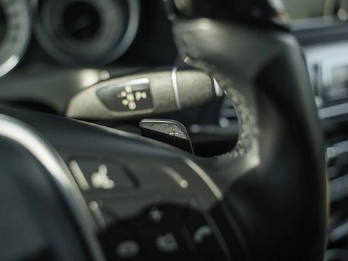 Used 2014 Mercedes-Benz E 550 Cabriolet image 24