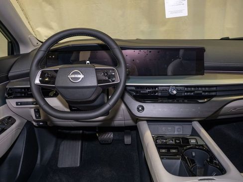 New 2026 Nissan Murano SL image 8