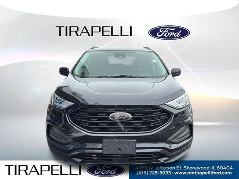 Certified 2024 Ford Edge SE w/ Black Appearance Package image 5