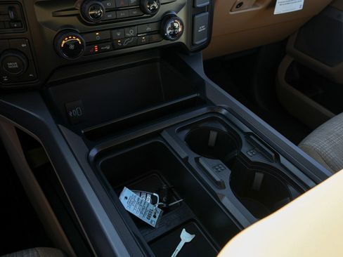 New 2026 Ford F250 XLT w/ XLT Premium Package image 27