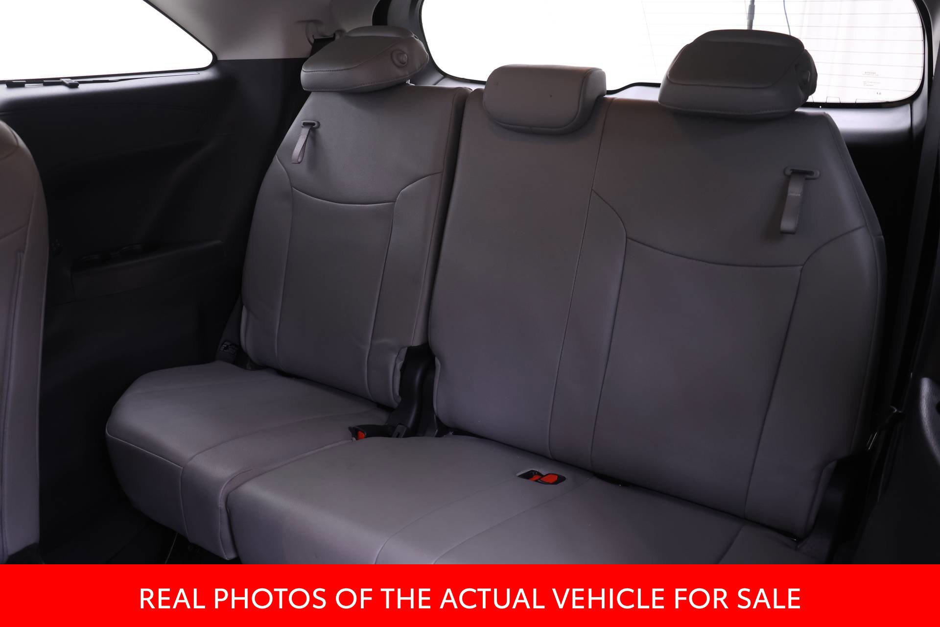 Certified 2026 Toyota Sienna XLE FWD image 13