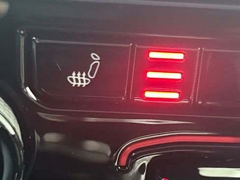 New 2025 Jeep Grand Cherokee Altitude image 13