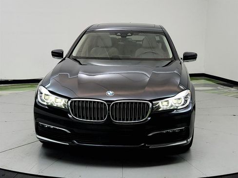 Used 2016 BMW 740i RWD image 2