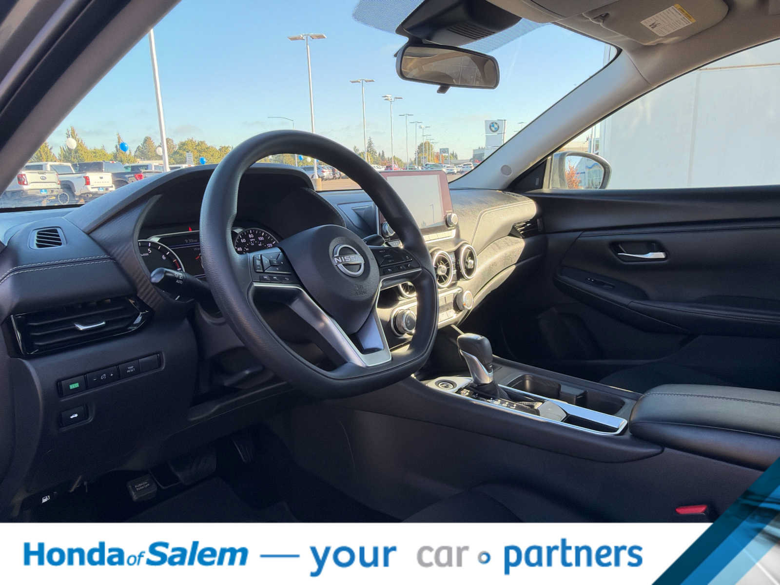 Used 2024 Nissan Sentra SV FWD image 2
