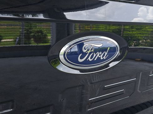 Used 2022 Ford F150 XLT w/ Equipment Group 302A High RWD image 6