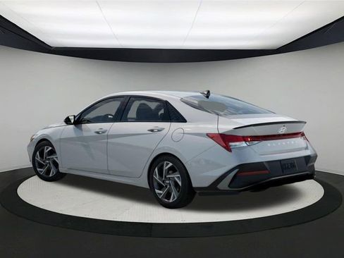 New 2025 Hyundai Elantra Sport image 6