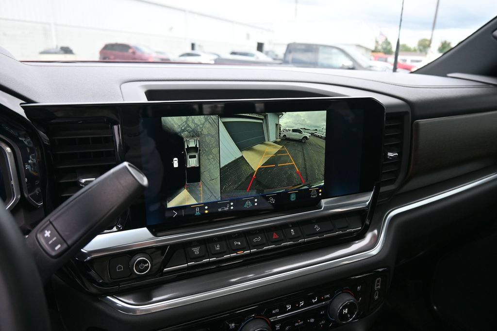 Used 2026 Chevrolet Silverado 3500 High Country w/ High Country Premium Package AWD/4WD image 39