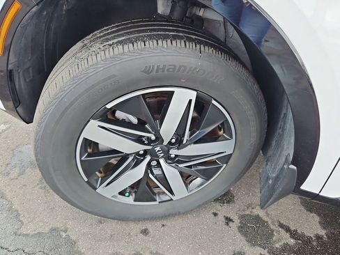 Used 2021 Kia Sorento EX w/ Panoramic Sunroof Package image 35