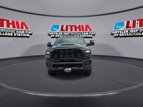 Used 2026 RAM 2500 Tradesman AWD/4WD image 3