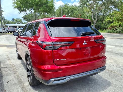 Used 2025 Mitsubishi Outlander SE FWD image 8