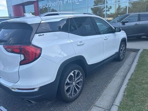 Used 2019 GMC Terrain SLT image 4
