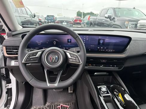 Used 2025 Buick Envision Sport Touring AWD/4WD image 22