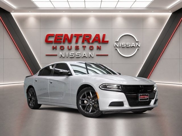 Used 2023 Dodge Charger SXT w/ Blacktop Package RWD image 1