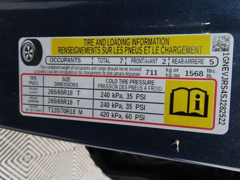 Used 2025 Chevrolet Traverse Z71 w/ LPO, Floor Liner Package AWD/4WD image 57