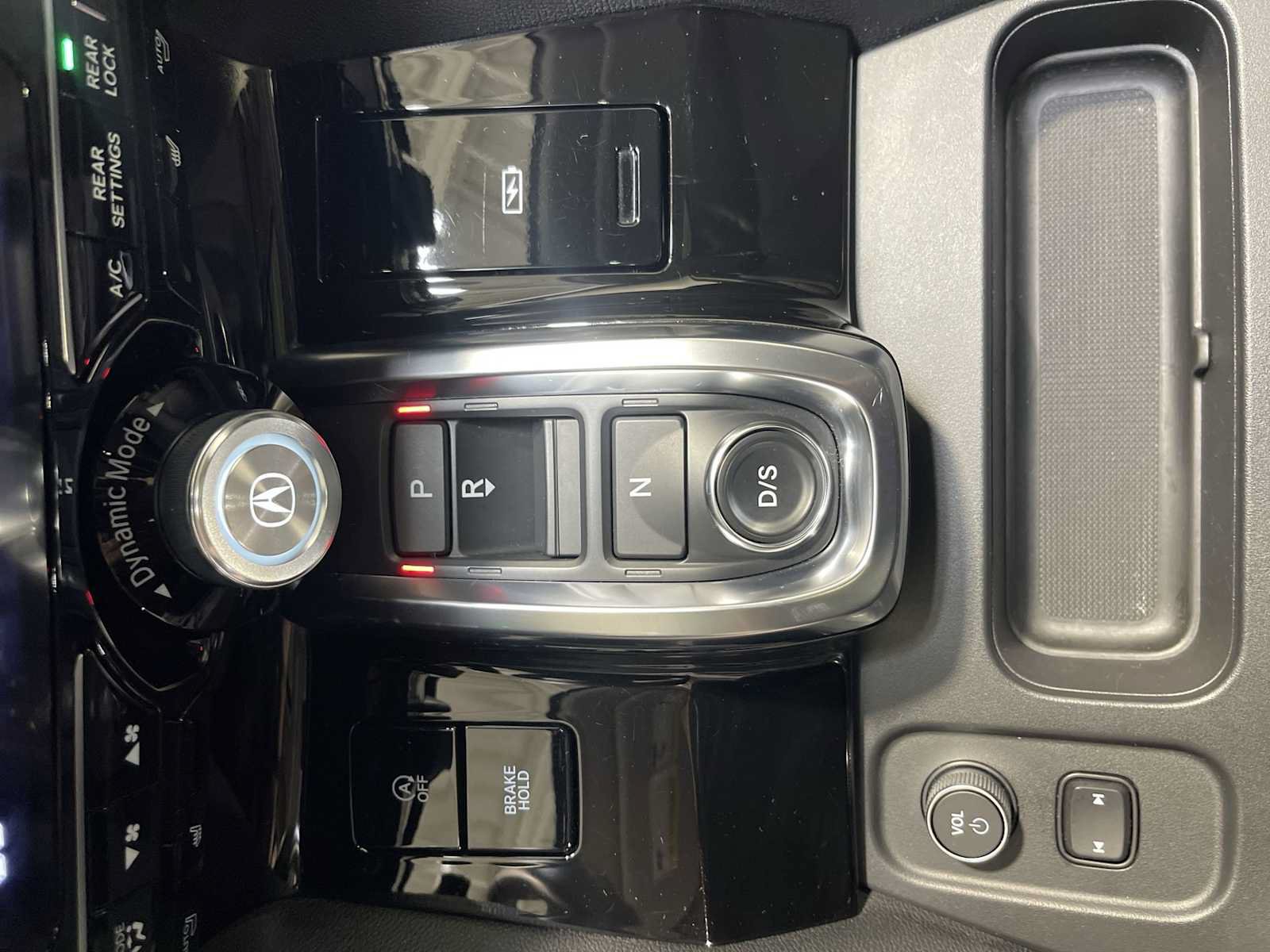 Certified 2025 Acura MDX SH-AWD image 17