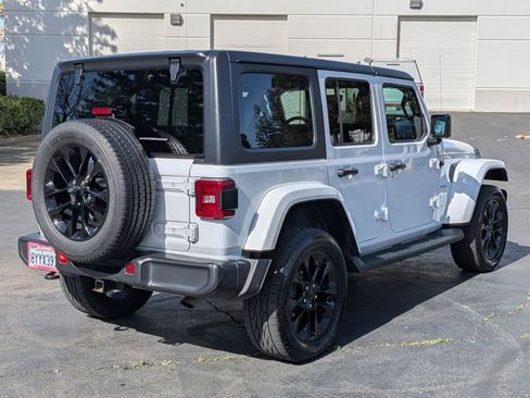Used 2021 Jeep Wrangler Unlimited Sahara image 5