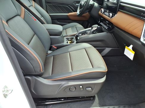 New 2026 GMC Canyon AT4 w/ Technology Plus Package AWD/4WD image 8