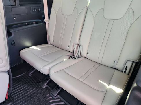 Certified 2023 Kia Sorento SX Prestige AWD/4WD image 10