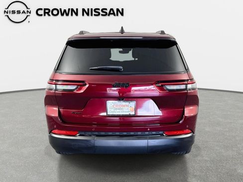 Used 2023 Jeep Grand Cherokee L Altitude AWD/4WD image 7