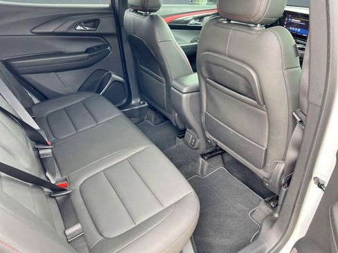 Certified 2025 Chevrolet TrailBlazer RS w/ Convenience Package image 30