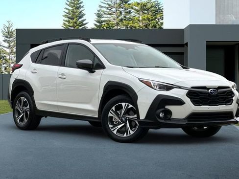 New 2025 Subaru Crosstrek 2.0i Premium image 2