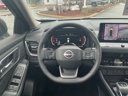 New 2026 Nissan Rogue Platinum image 17