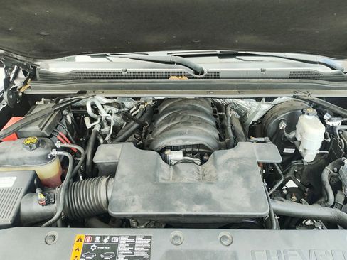 Used 2017 Chevrolet Suburban LT w/ Luxury Package image 23