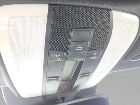 Used 2016 Mercedes-Benz E 550 Cabriolet image 38