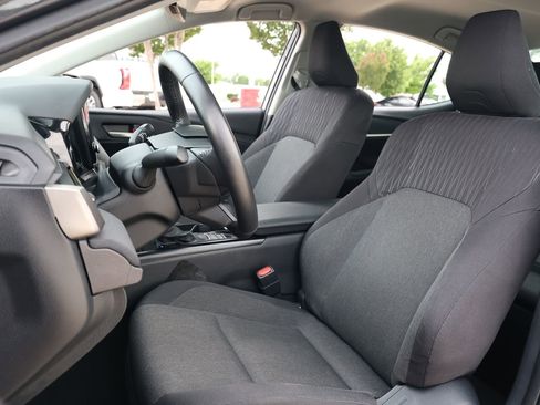 Used 2025 Toyota Camry LE w/ Convenience Package AWD/4WD image 30