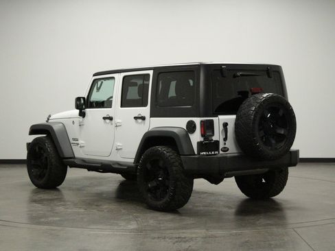 Used 2018 Jeep Wrangler Unlimited Sport S AWD/4WD image 6