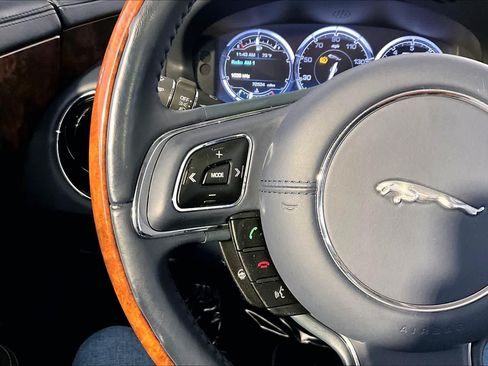 Used 2014 Jaguar XJ L Portfolio AWD/4WD image 23