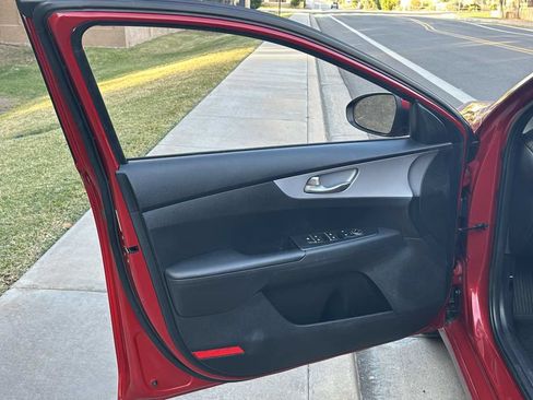 Used 2022 Kia Forte LXS w/ LXS Technology Package image 37