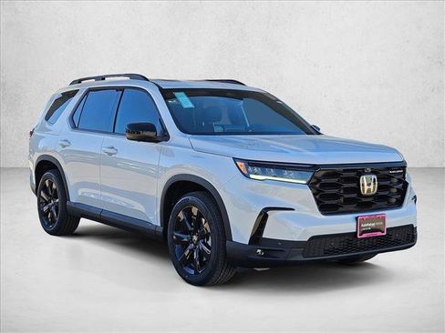 New 2025 Honda Pilot Black Edition image 7