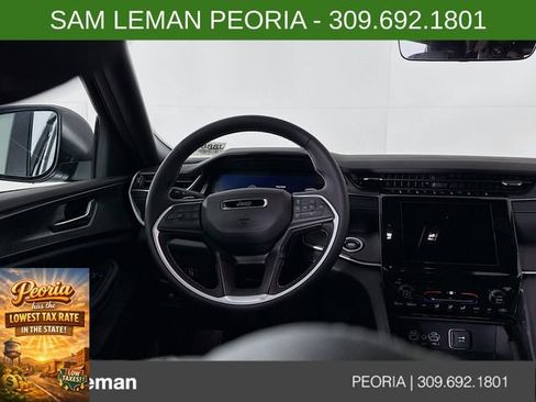 New 2025 Jeep Grand Cherokee Laredo X image 11