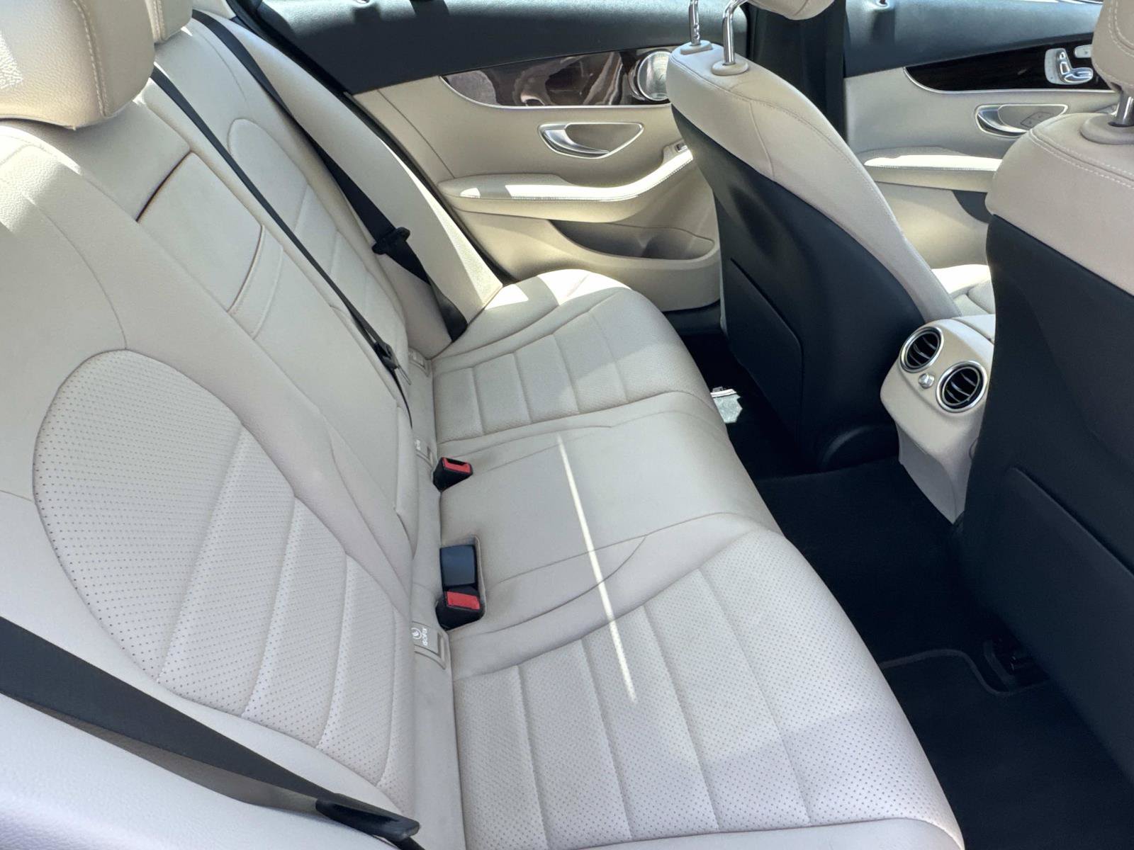 Used 2021 Mercedes-Benz C 300 4MATIC Sedan w/ Premium Package image 24