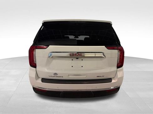 Used 2024 GMC Yukon SLT RWD image 5