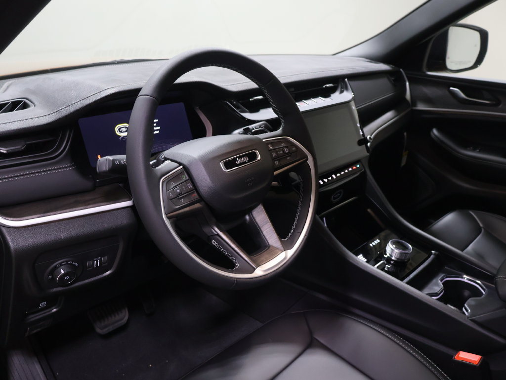 New 2027 Jeep Grand Cherokee Limited w/ Limited Altitude Package AWD/4WD image 20