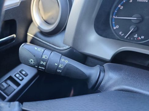 Used 2018 Toyota RAV4 Adventure image 28