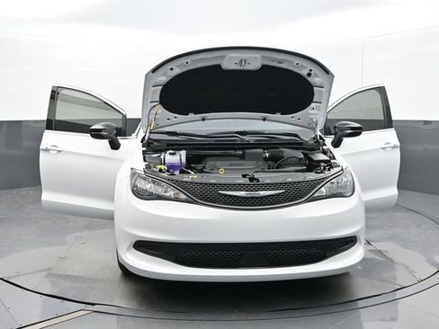 New 2025 Chrysler Voyager LX image 61