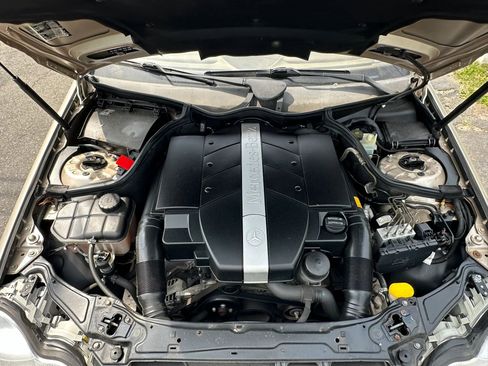 Used 2001 Mercedes-Benz C 320 Sedan image 38