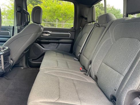 Used 2019 RAM 1500 Big Horn AWD/4WD image 11