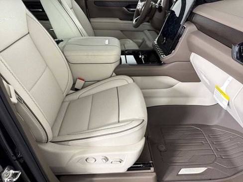 New 2026 GMC Yukon XL Denali w/ Sun & Power Step Package image 12