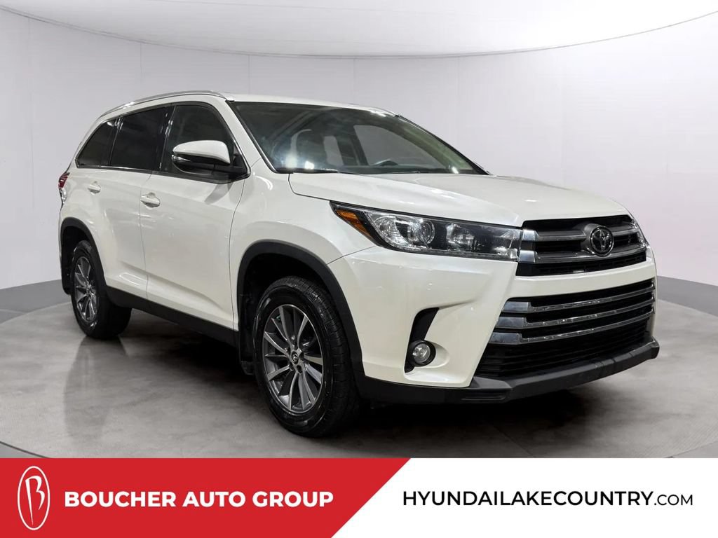 Used 2019 Toyota Highlander XLE AWD/4WD image 1