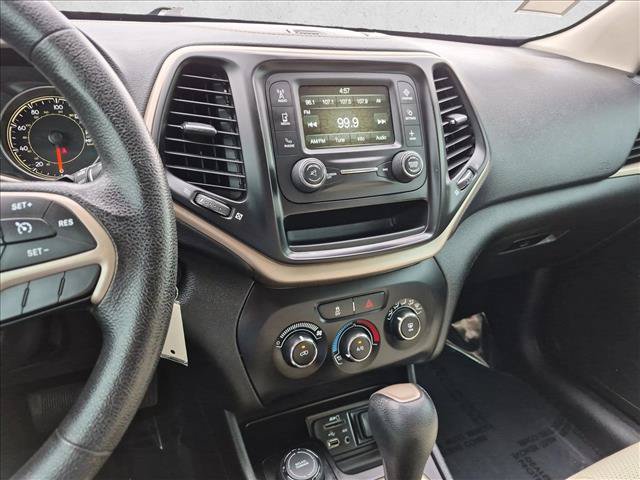 Used 2016 Jeep Cherokee Sport AWD/4WD image 13