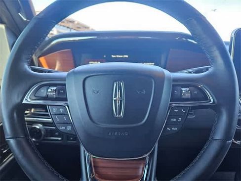 Used 2019 Lincoln Navigator L Reserve image 25