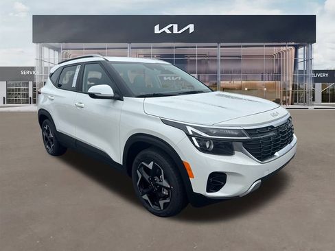 New 2025 Kia Seltos S image 1