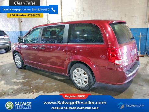 Used 2020 Dodge Grand Caravan SE image 3